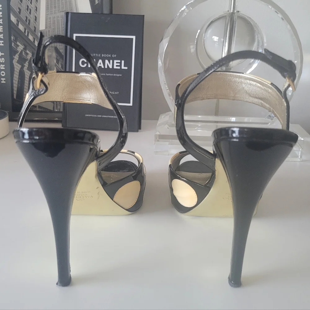 VALENTINO GARAVANI Sandals - Picture 4 of 10